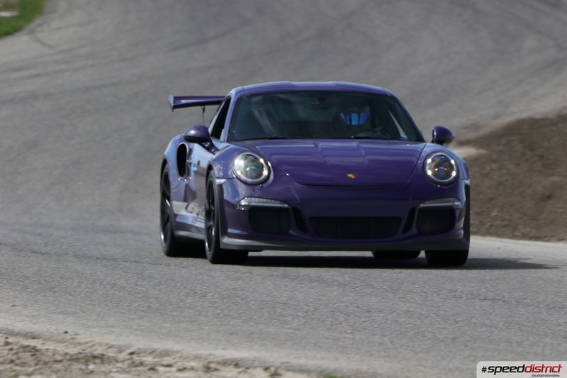 Porsche 911 GT3 RS purple