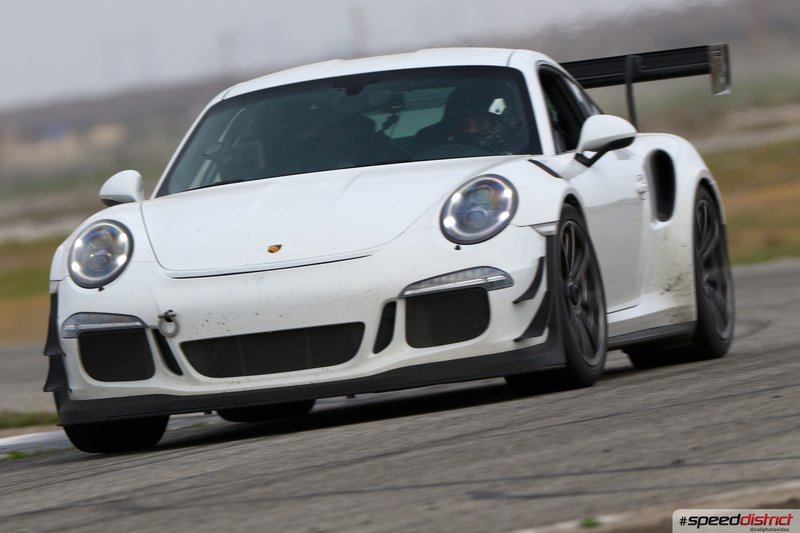 Porsche 911 GT3 RS white
