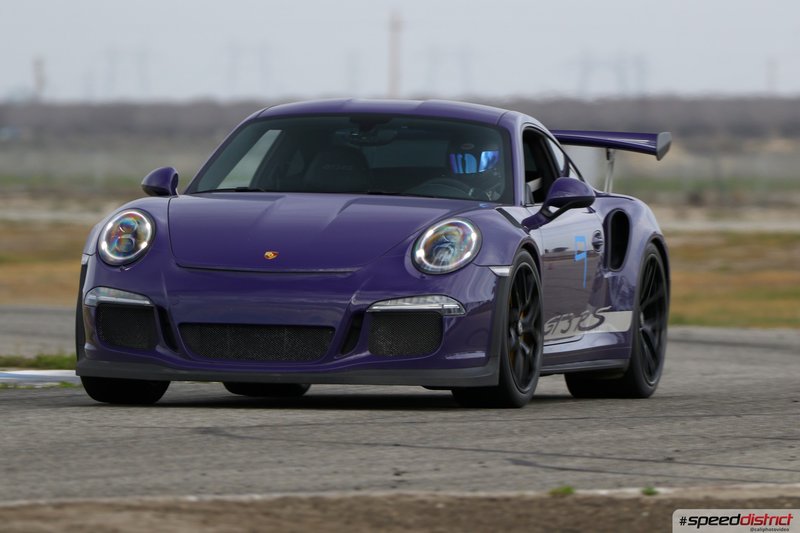 Porsche 911 GT3 RS purple