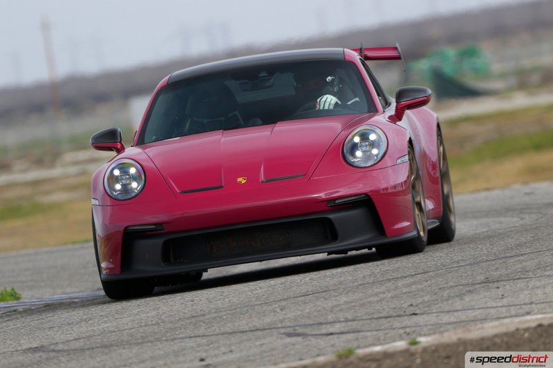 Porsche 911 GT3 RS red