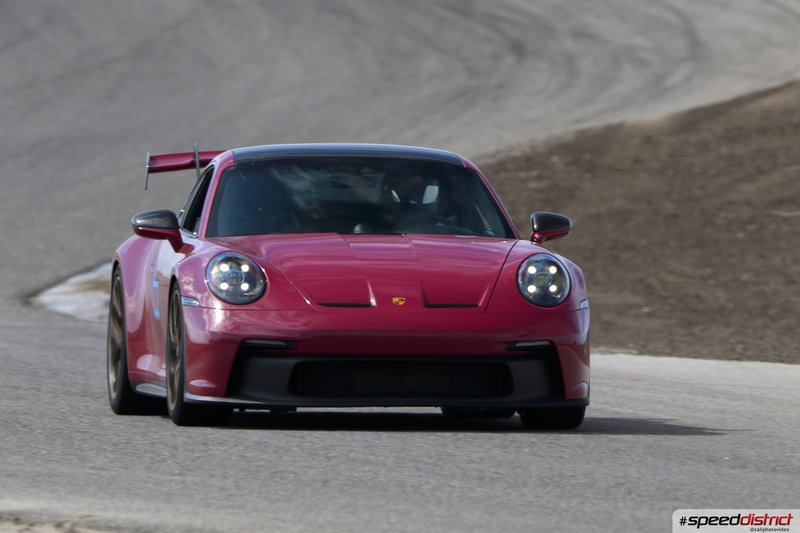 Porsche 911 GT3 RS red