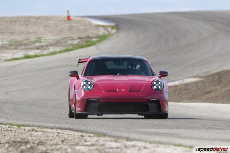 Porsche 911 GT3 RS red
