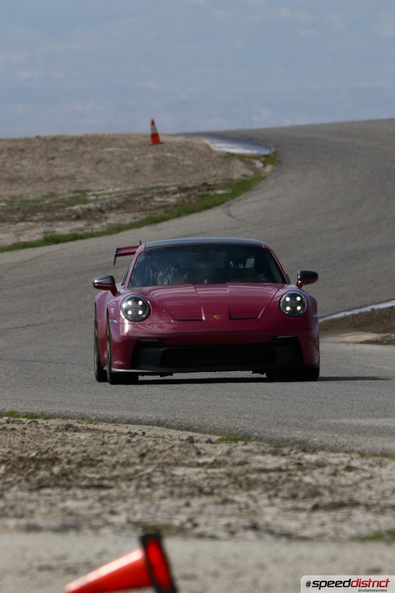 Porsche 911 GT3 RS red