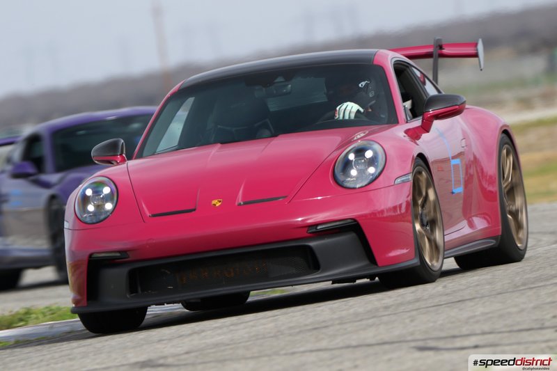 Porsche 911 GT3 RS red
