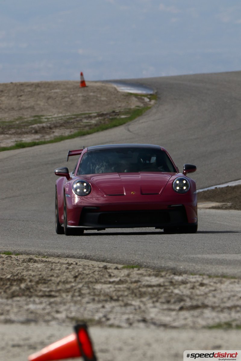 Porsche 911 GT3 RS red