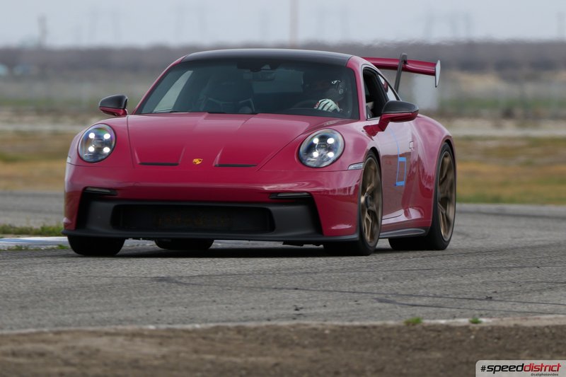 Porsche 911 GT3 RS red