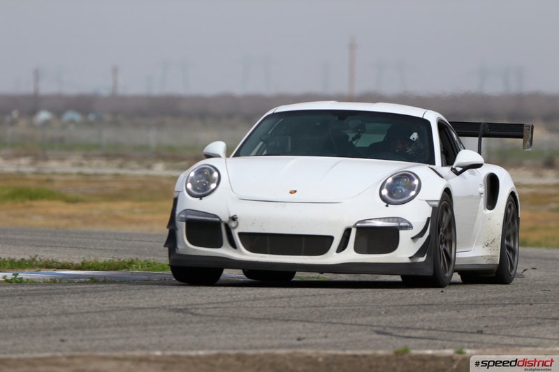 Porsche 911 GT3 RS white
