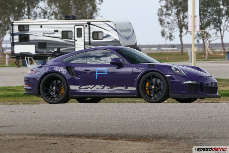 Porsche 911 GT3 RS purple