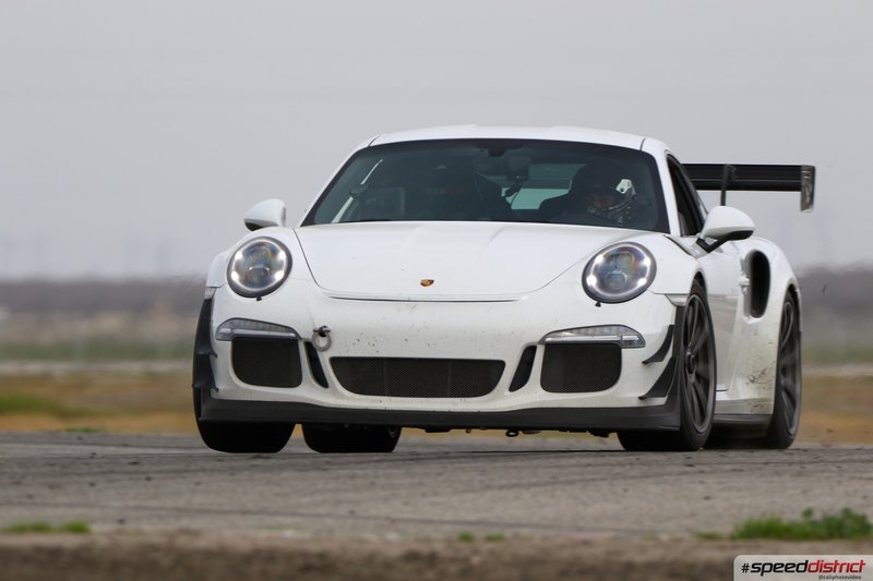 Porsche 911 GT3 RS white
