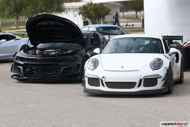 Porsche 911 GT3 RS white