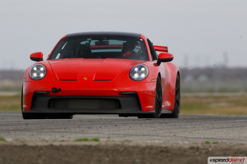 Porsche 911 GT3 RS red