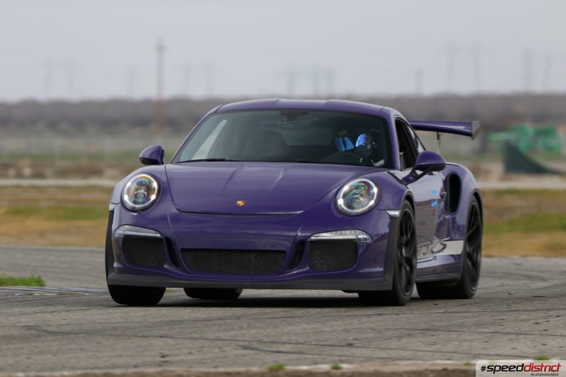 Porsche 911 GT3 RS purple