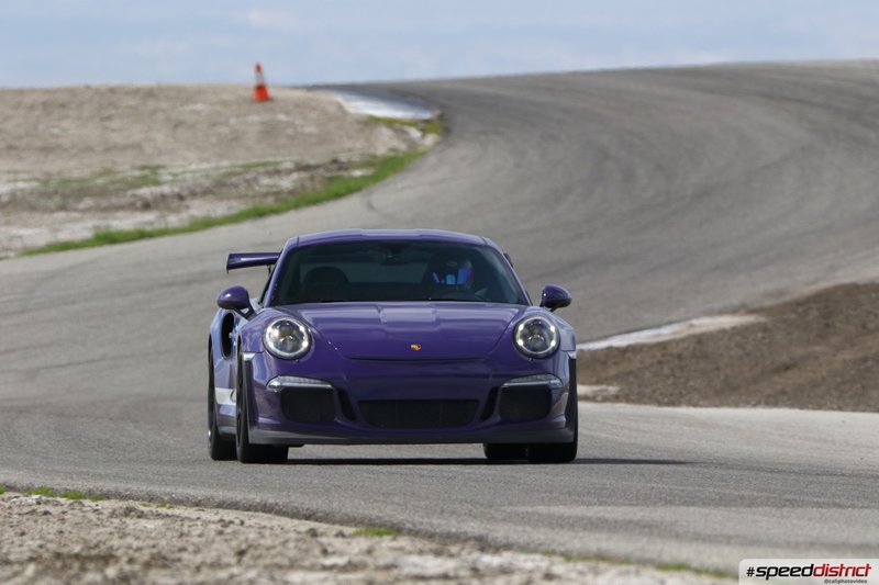 Porsche 911 GT3 RS purple
