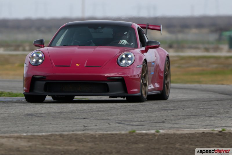 Porsche 911 GT3 RS red