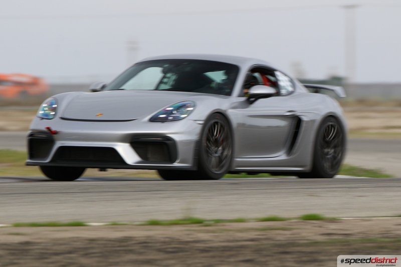 Porsche Cayman GT4