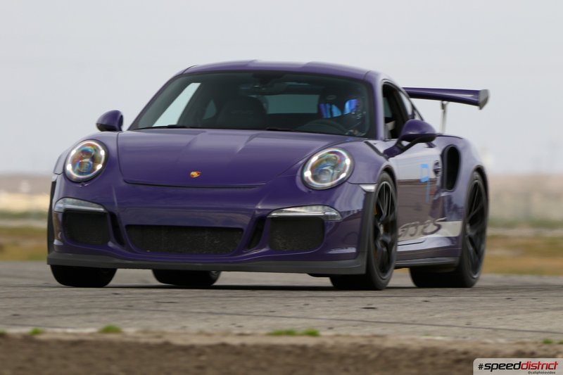 Porsche 911 GT3 RS purple