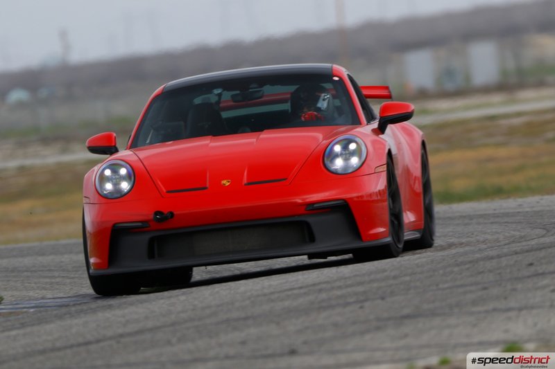 Porsche 911 GT3 RS red