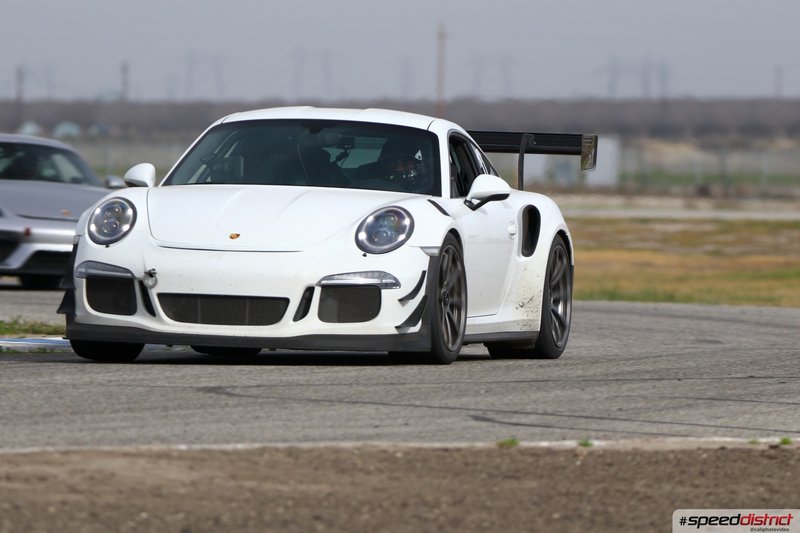 Porsche 911 GT3 RS white