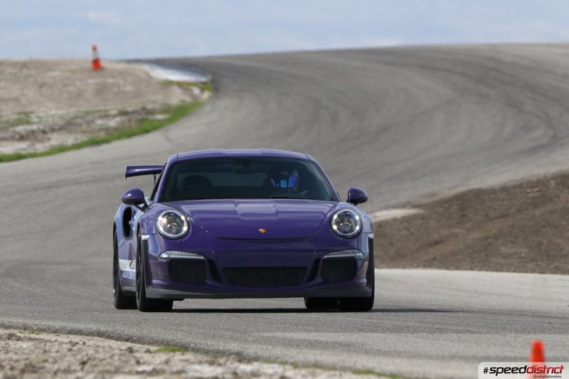 Porsche 911 GT3 RS purple