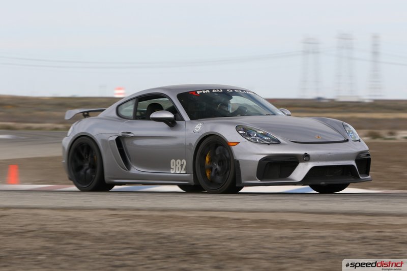 Porsche Cayman GT4