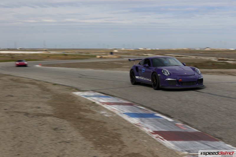 Porsche 911 GT3 RS purple