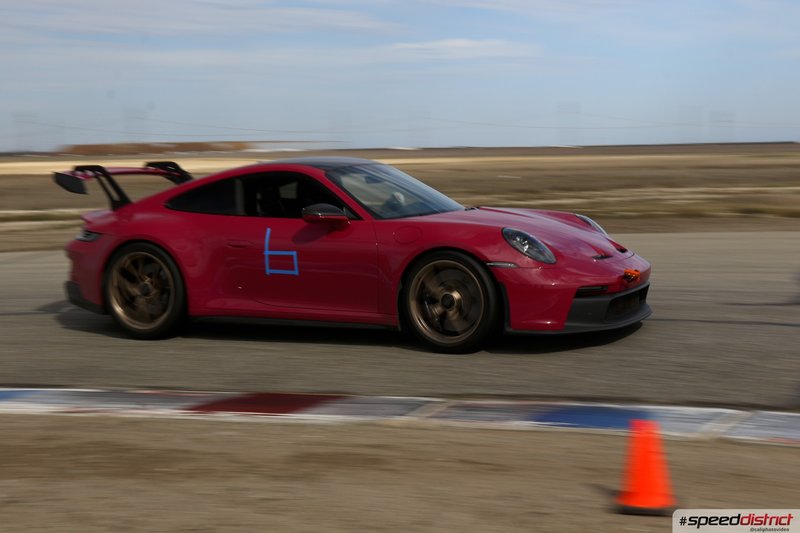 Porsche 911 GT3 RS red