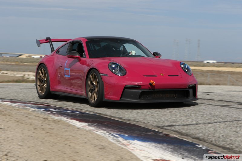 Porsche 911 GT3 RS red