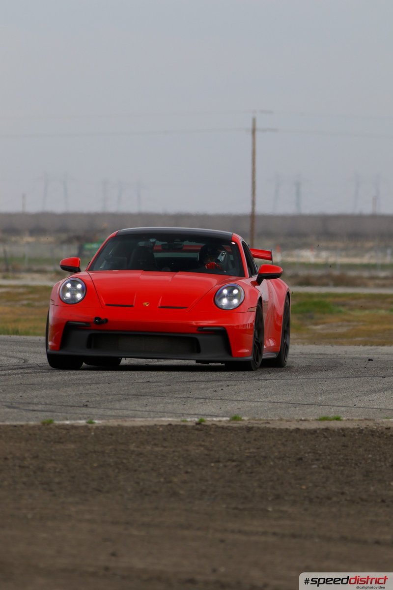 Porsche 911 GT3 RS red