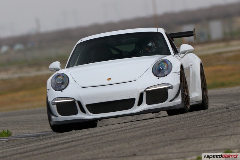 Porsche 911 GT3 RS white