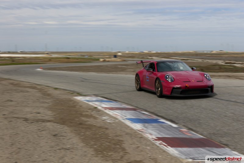 Porsche 911 GT3 RS red