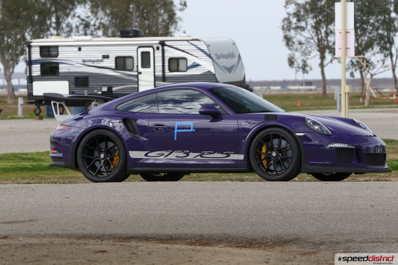 Porsche 911 GT3 RS purple