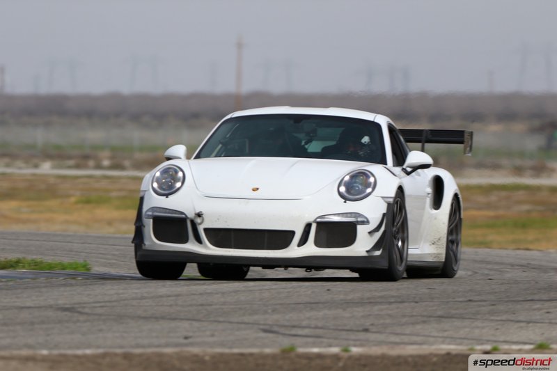 Porsche 911 GT3 RS white