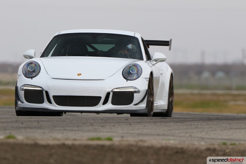 Porsche 911 GT3 RS white