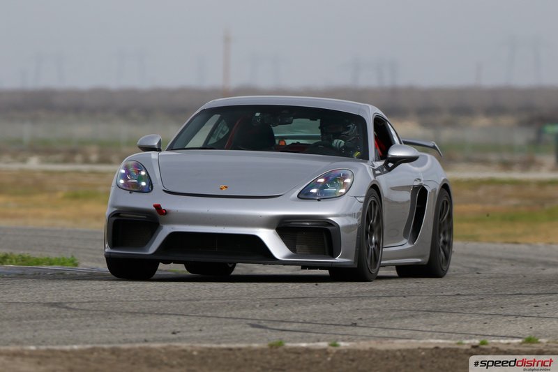 Porsche Cayman GT4