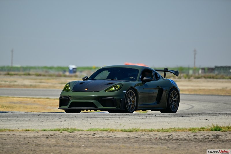 Porsche Cayman GT4 RS