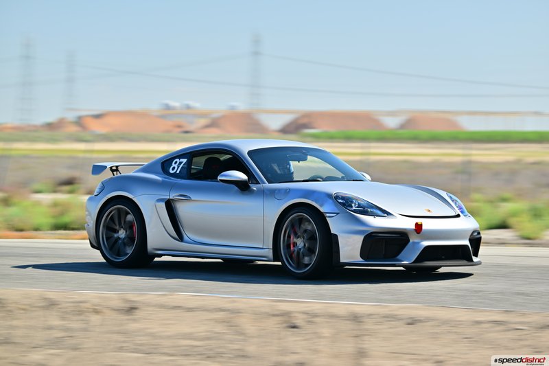 Porsche Cayman GT4
