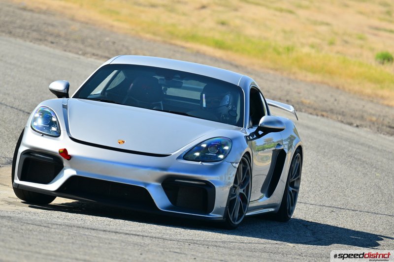 Porsche Cayman GT4
