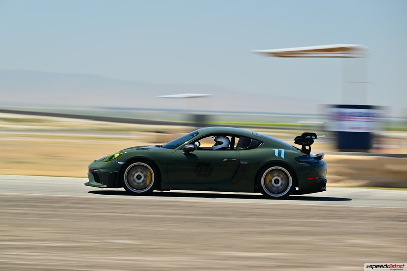 Porsche Cayman GT4 RS