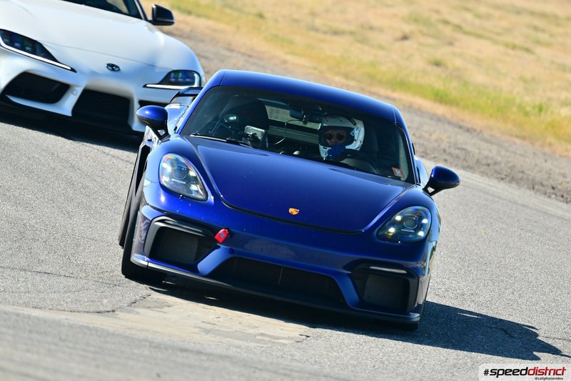 Porsche Cayman GT4