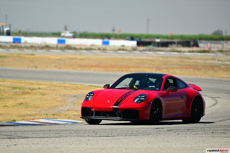 Porsche 911 GTS