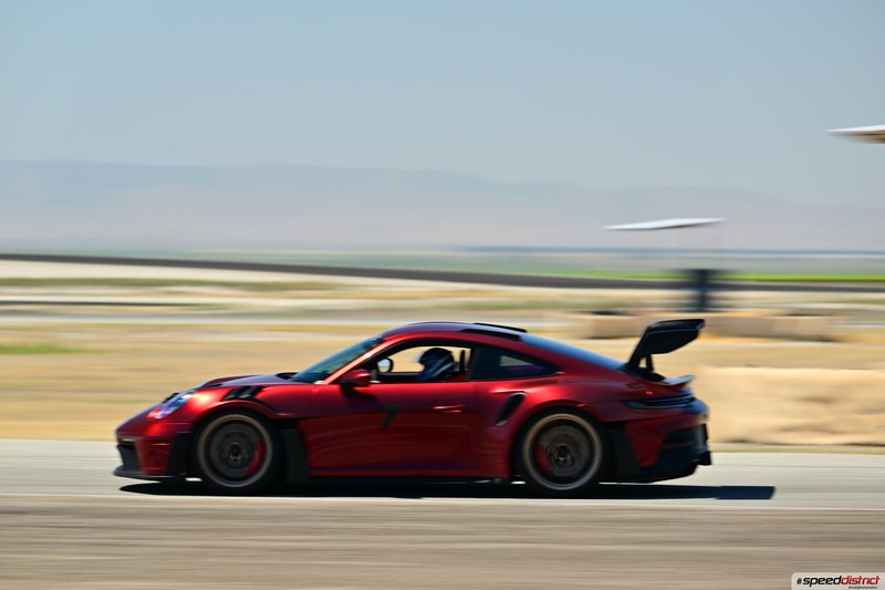 Porsche 911 GT3 RS red