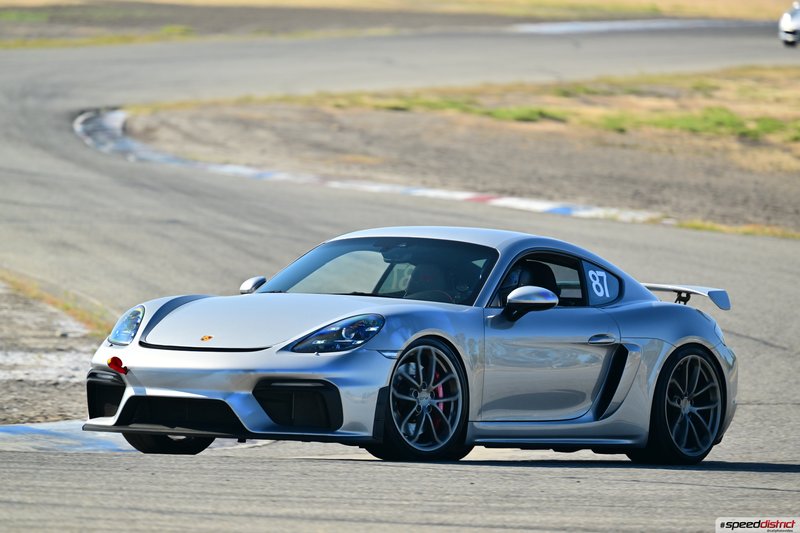 Porsche Cayman GT4