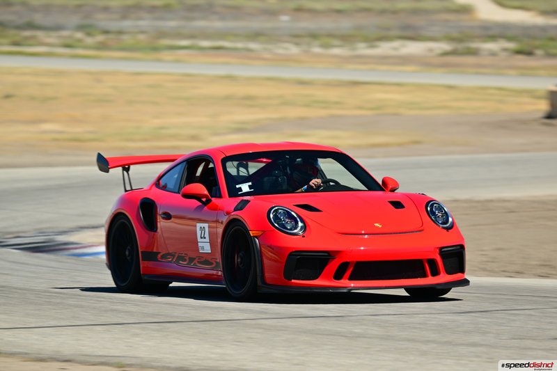 Porsche 911 GT3 RS red