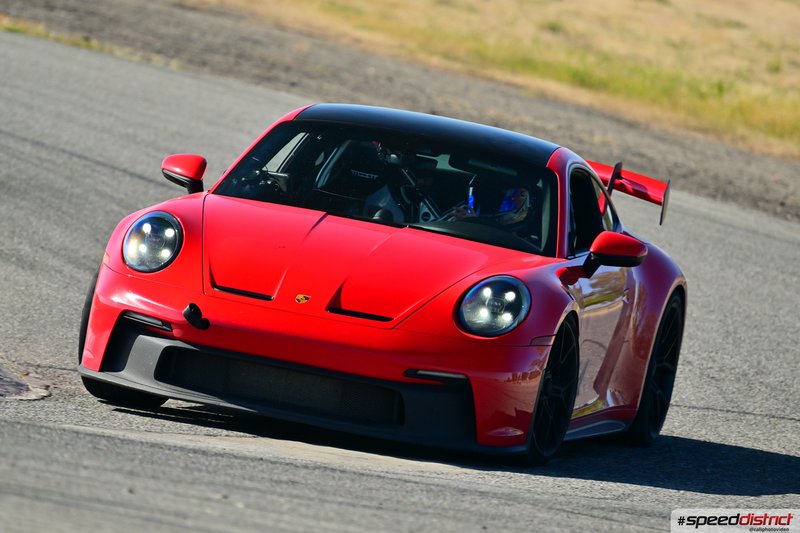 Porsche 911 GT3 RS red