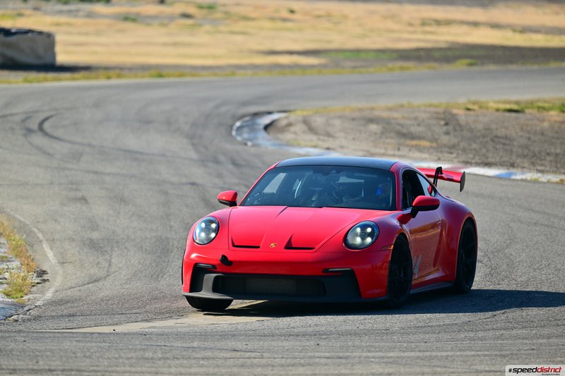 Porsche 911 GT3 RS red