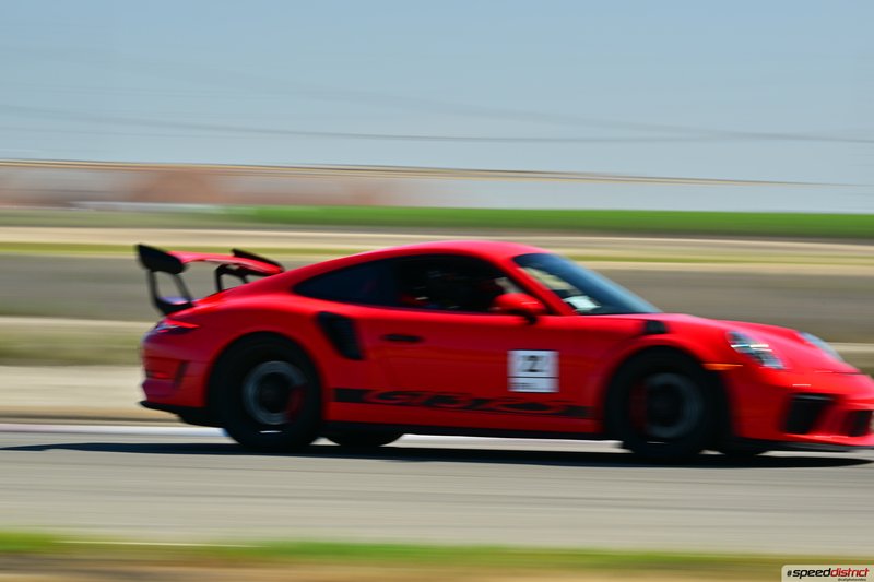 Porsche 911 GT3 RS red