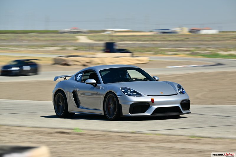 Porsche Cayman GT4