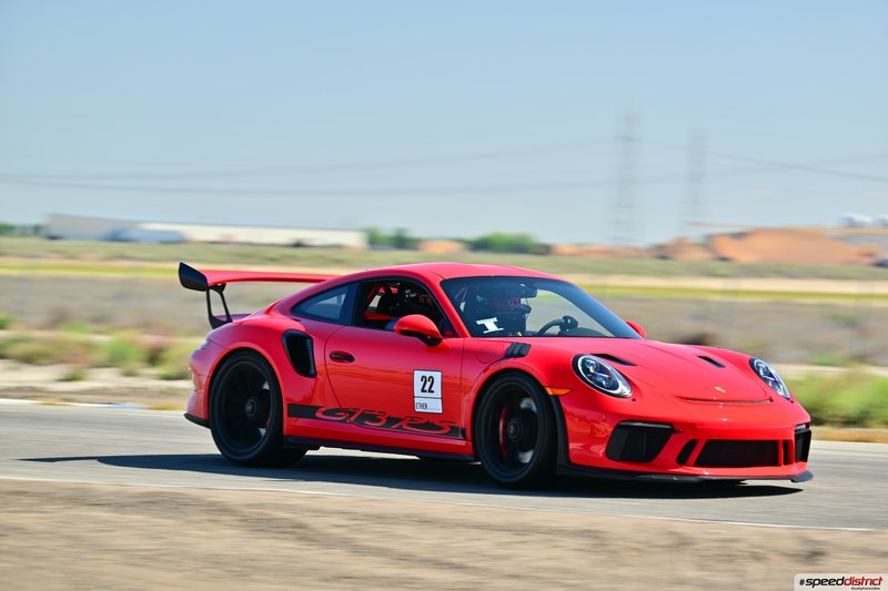 Porsche 911 GT3 RS red