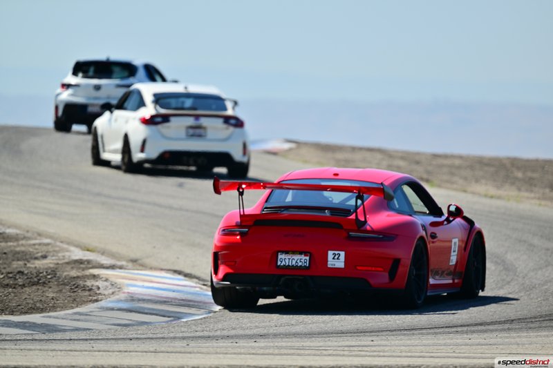 Porsche 911 GT3 RS red
