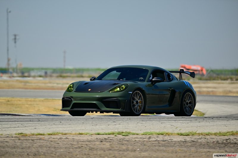 Porsche Cayman GT4 RS